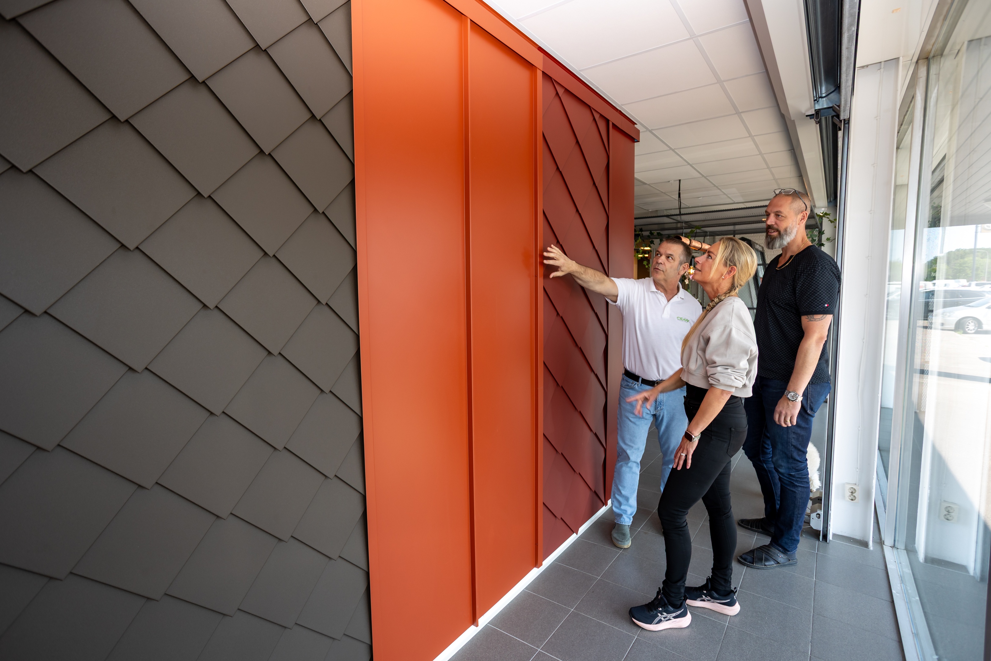 Daniel och Micke i verkstaden